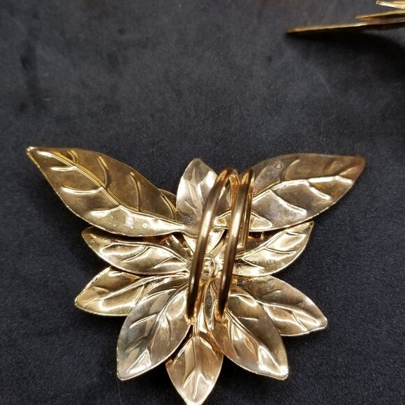 Vintage gold tone poinsetta napkin holders set of 6 - Picture 8 of 9